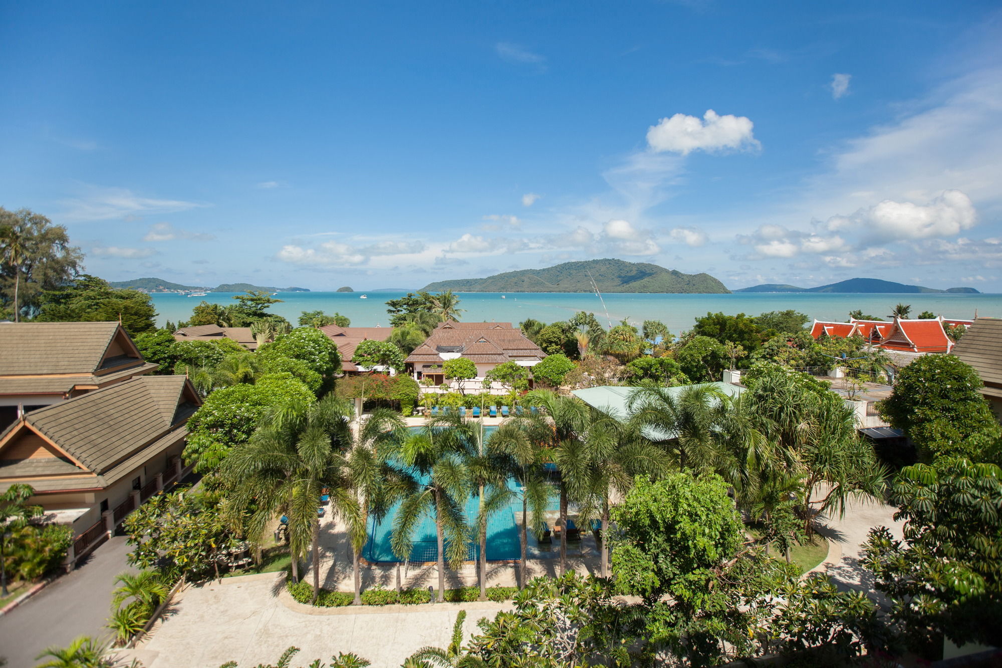 Chalong Beach Hotel Phuket Rawai 외부 사진