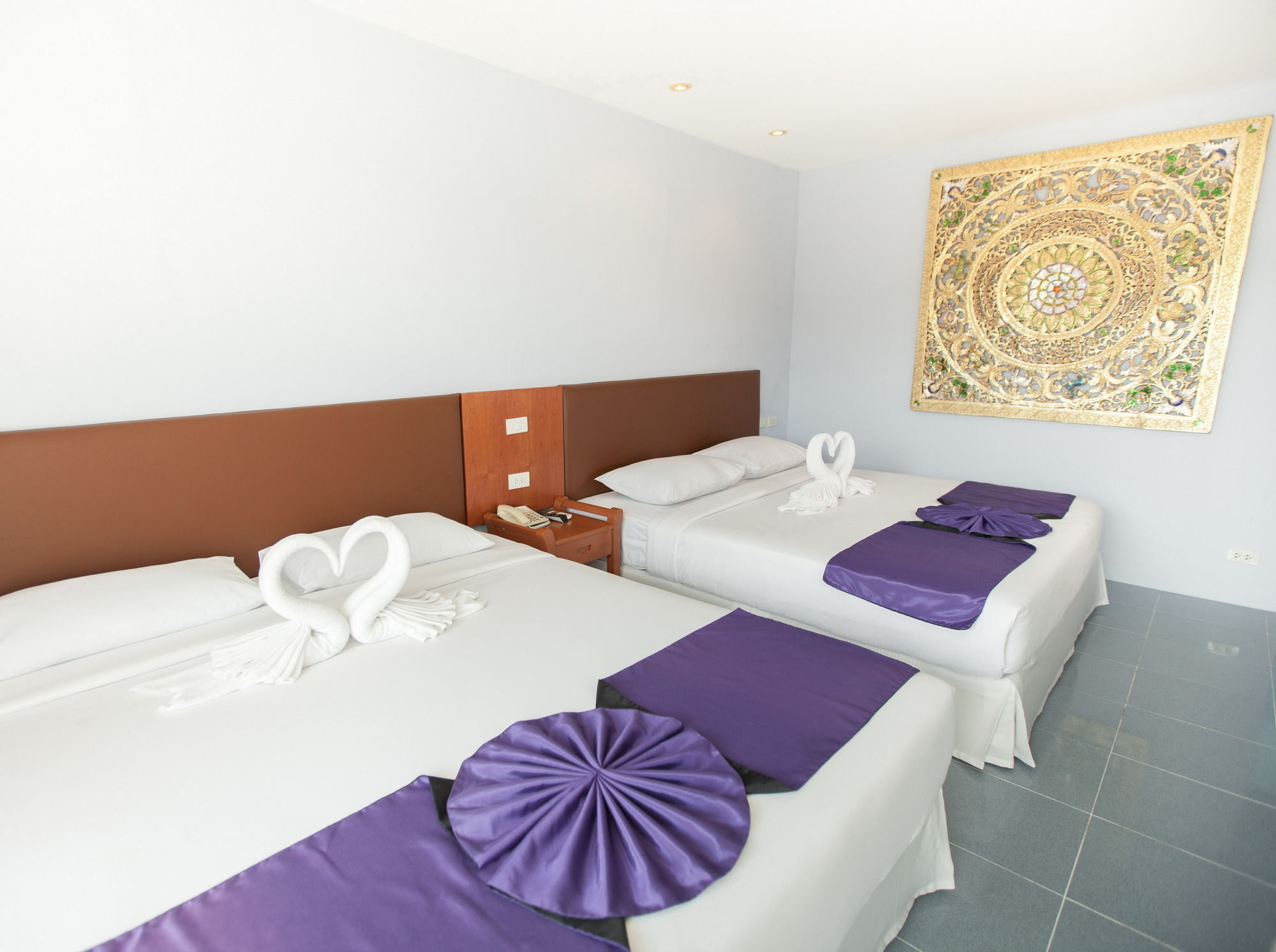 Chalong Beach Hotel Phuket Rawai 외부 사진