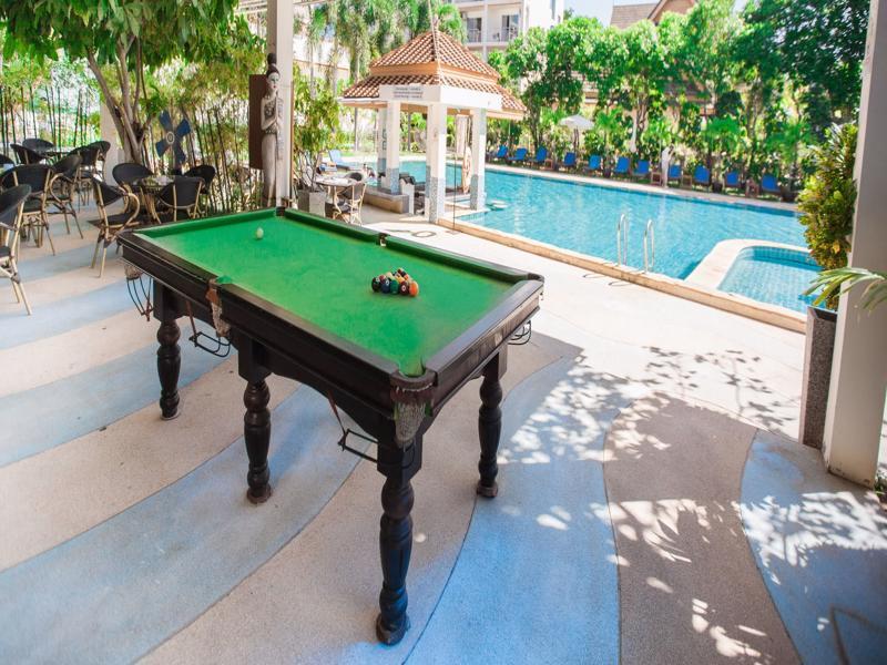 Chalong Beach Hotel Phuket Rawai 외부 사진